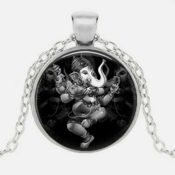 New Ganesh Silver Glass Cabochon Necklace. - Picture 2 of 7